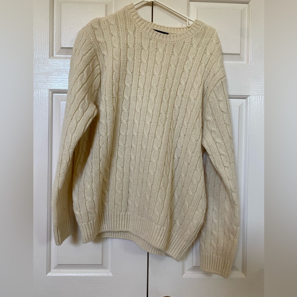 Brand new never worn brandy Melville sweater!!